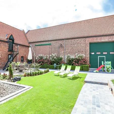 Casa vacanze Large Overlooking The Sunny Courtyard With Fountain *